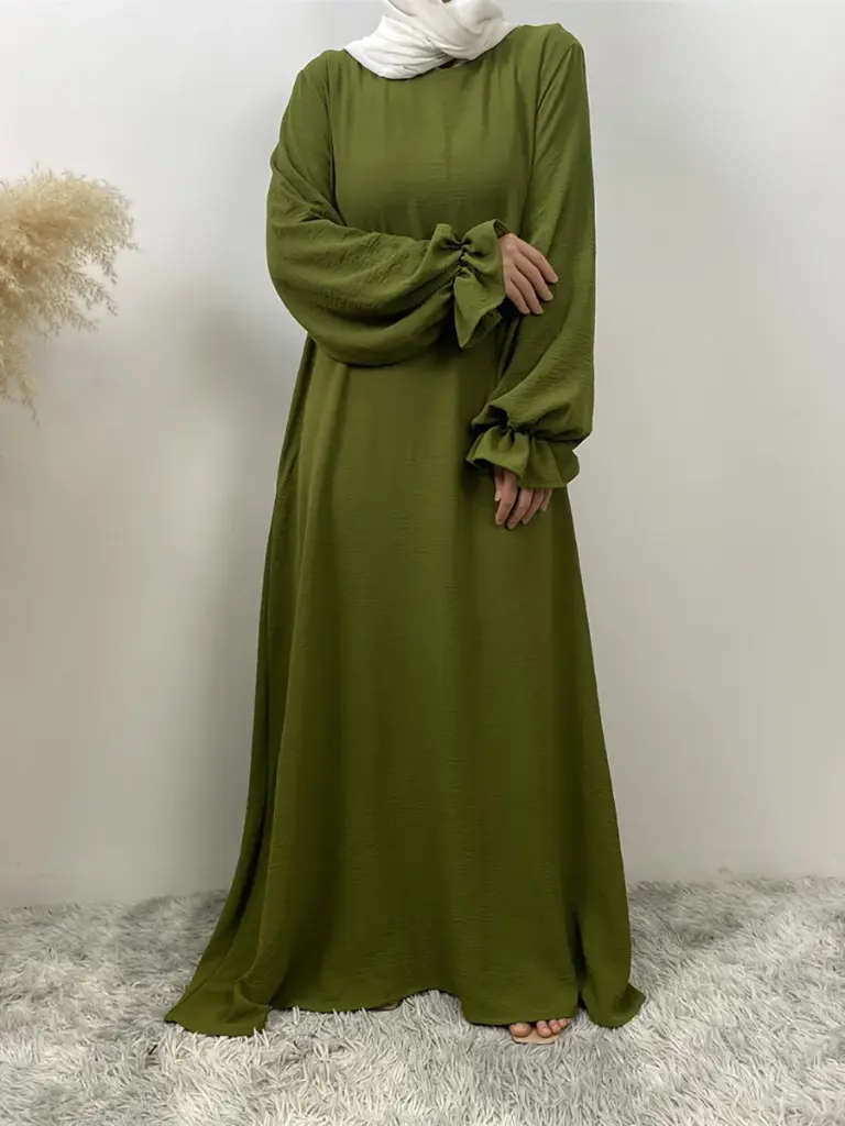 Wrinkle Dress with cuff sleeves 